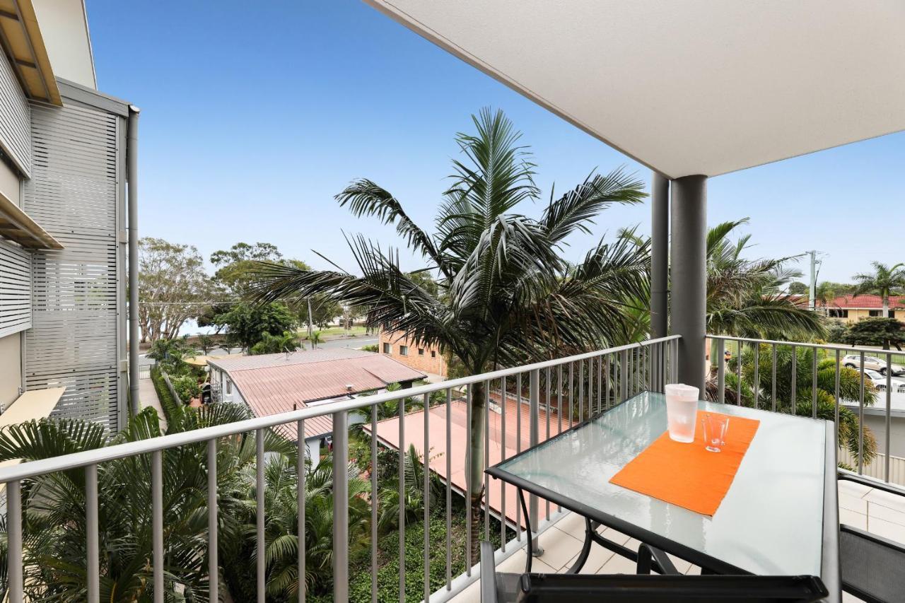On The Bay Apartments Bongaree Екстериор снимка