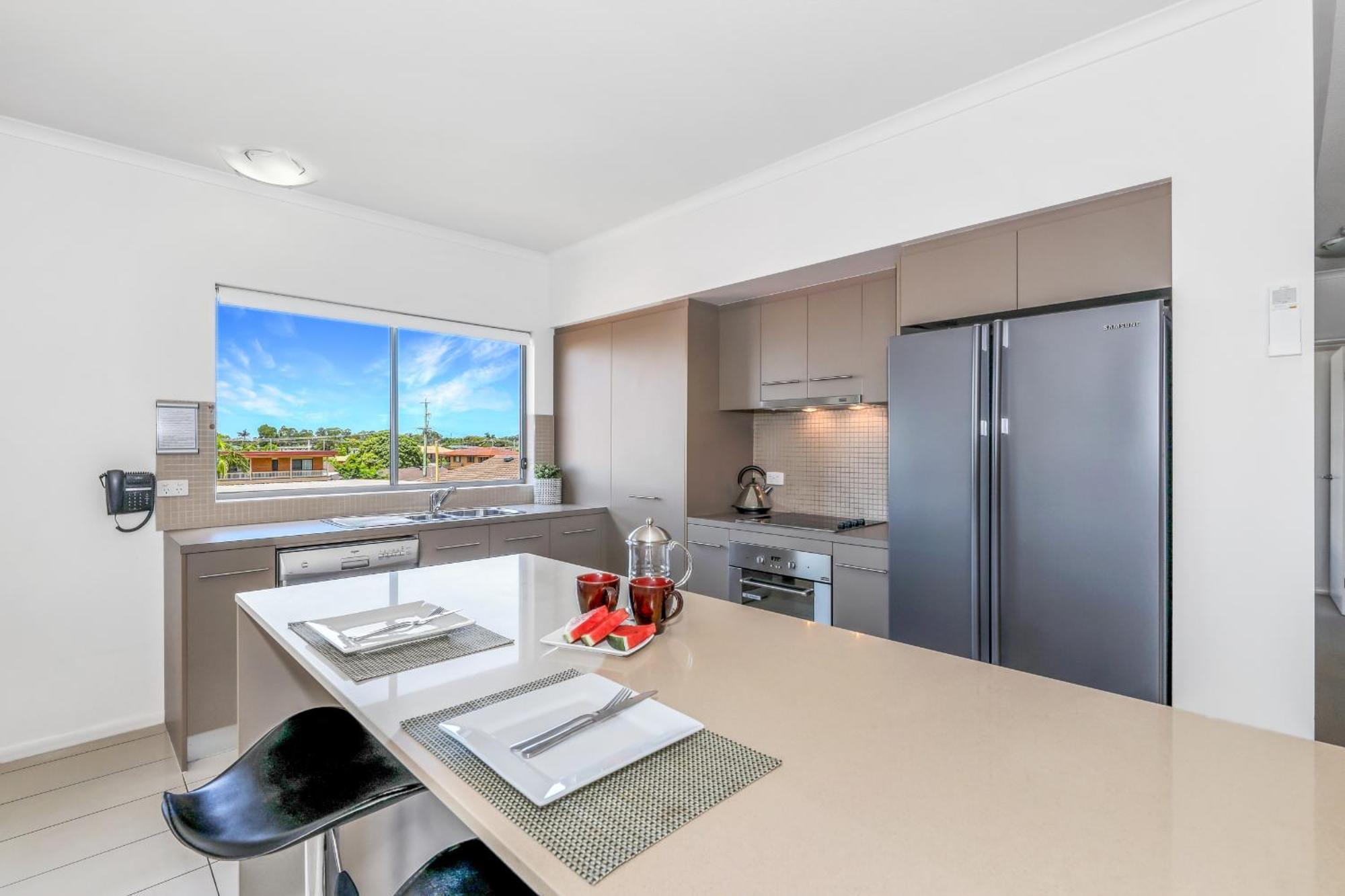 On The Bay Apartments Bongaree Екстериор снимка