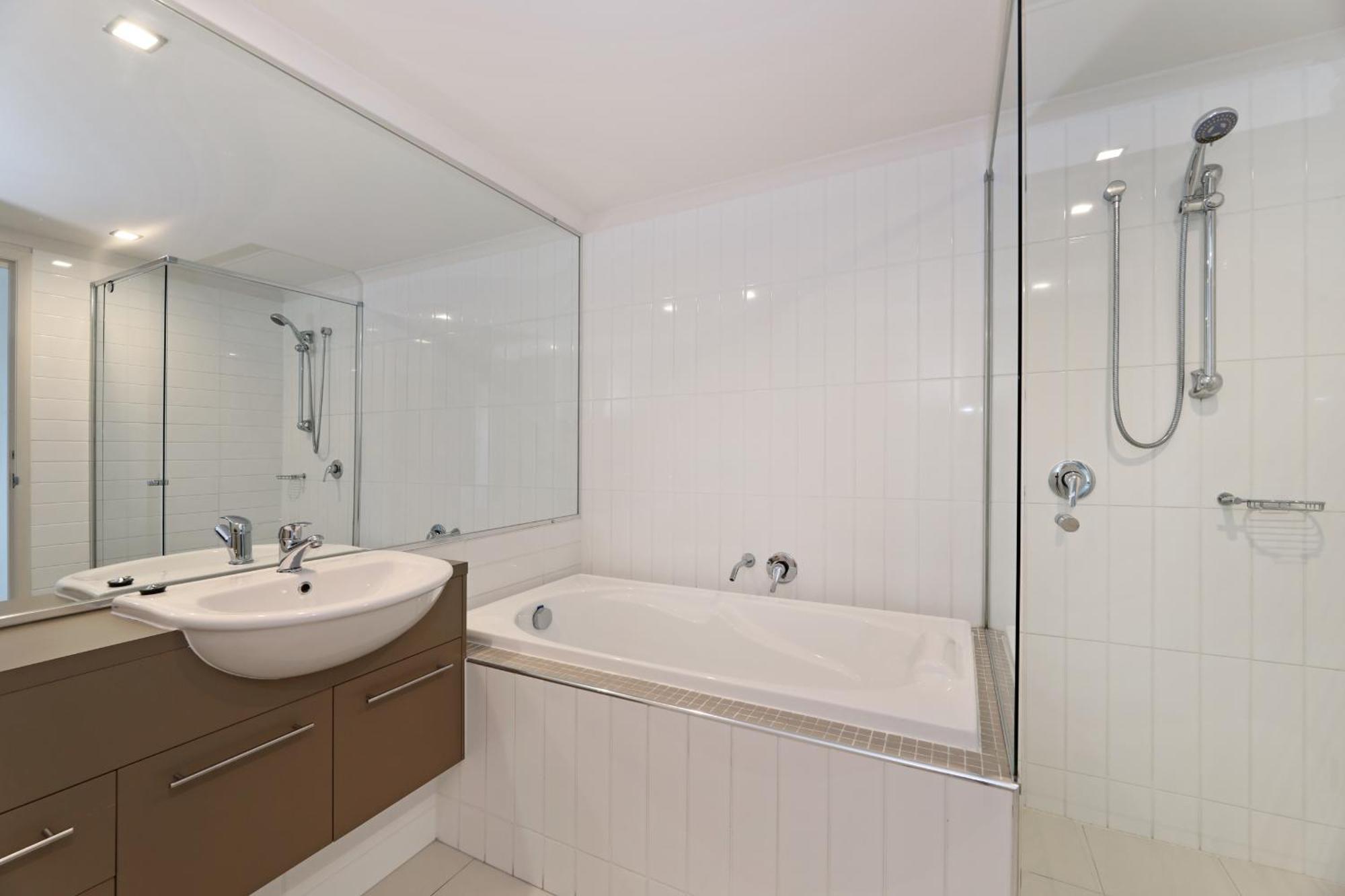 On The Bay Apartments Bongaree Екстериор снимка