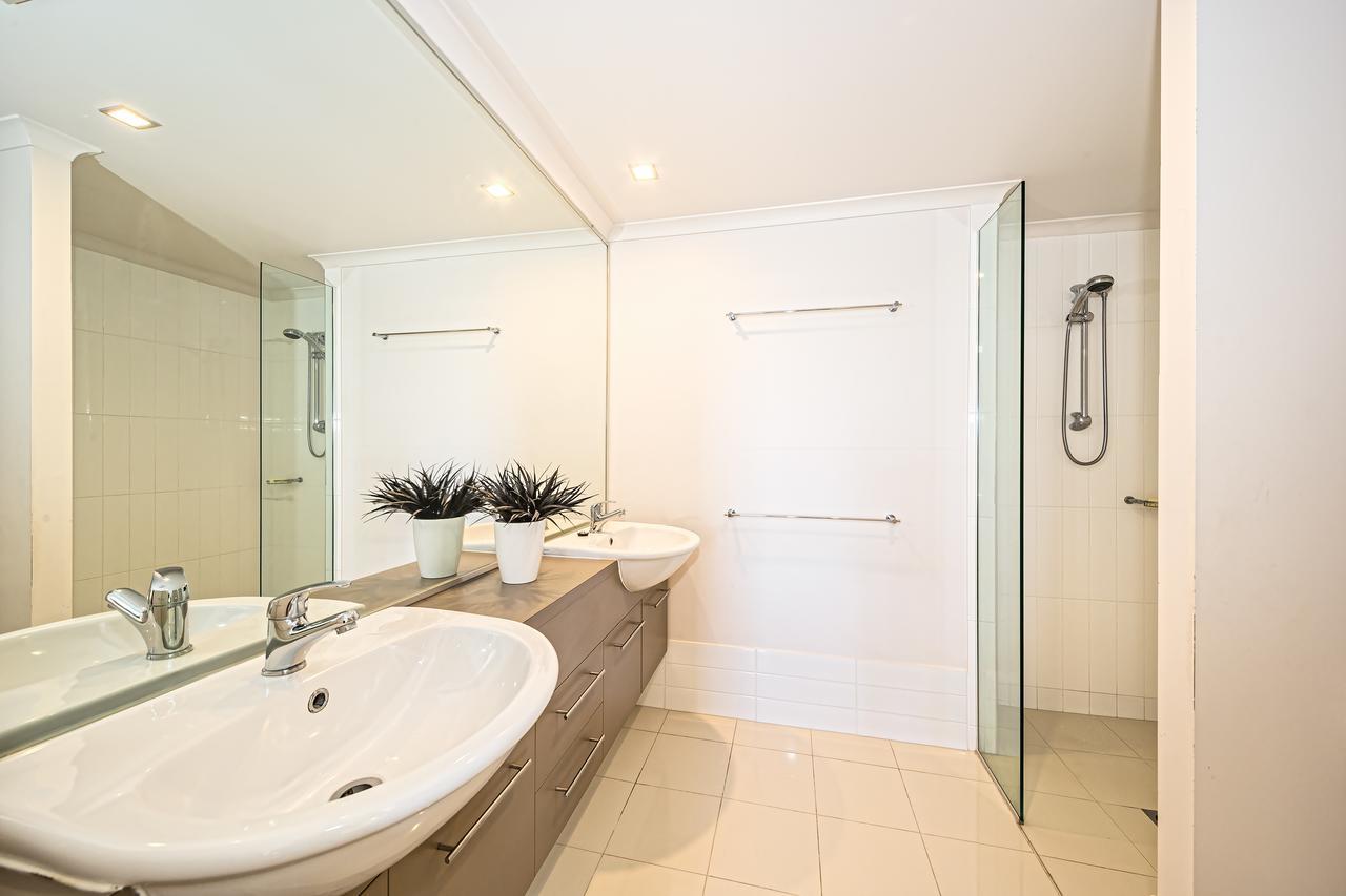 On The Bay Apartments Bongaree Екстериор снимка